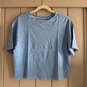 Universal Thread Cropped Tee